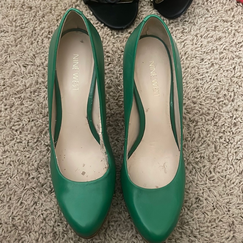 Nine West Green pumps size 7